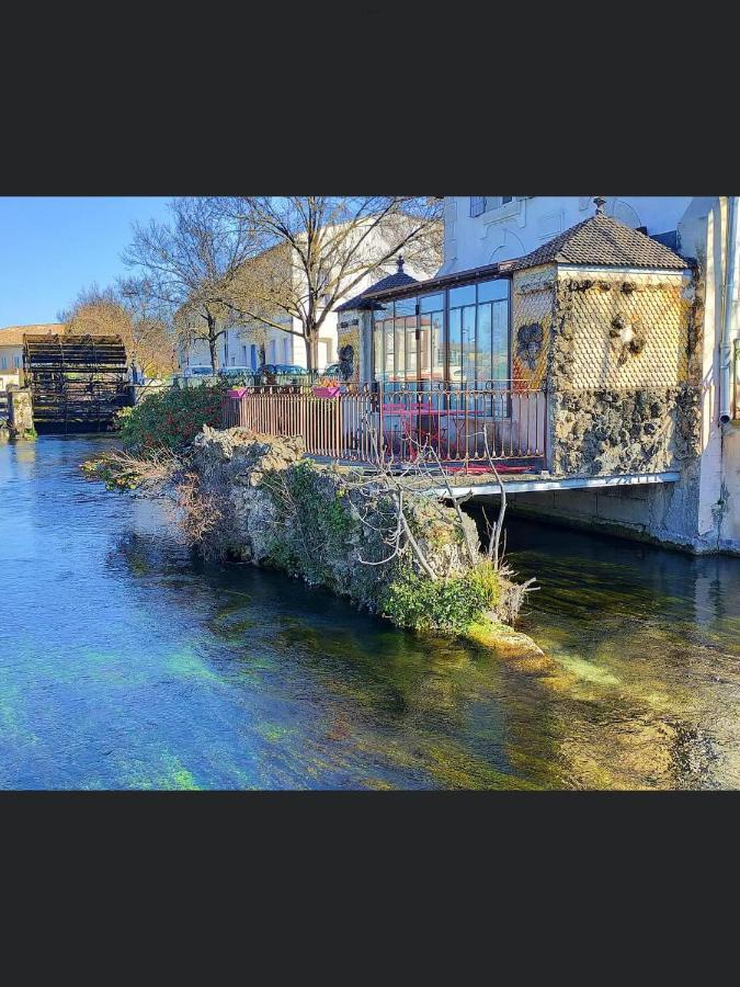 Lou Meinado Saint-Martin-de-Crau Esterno foto
