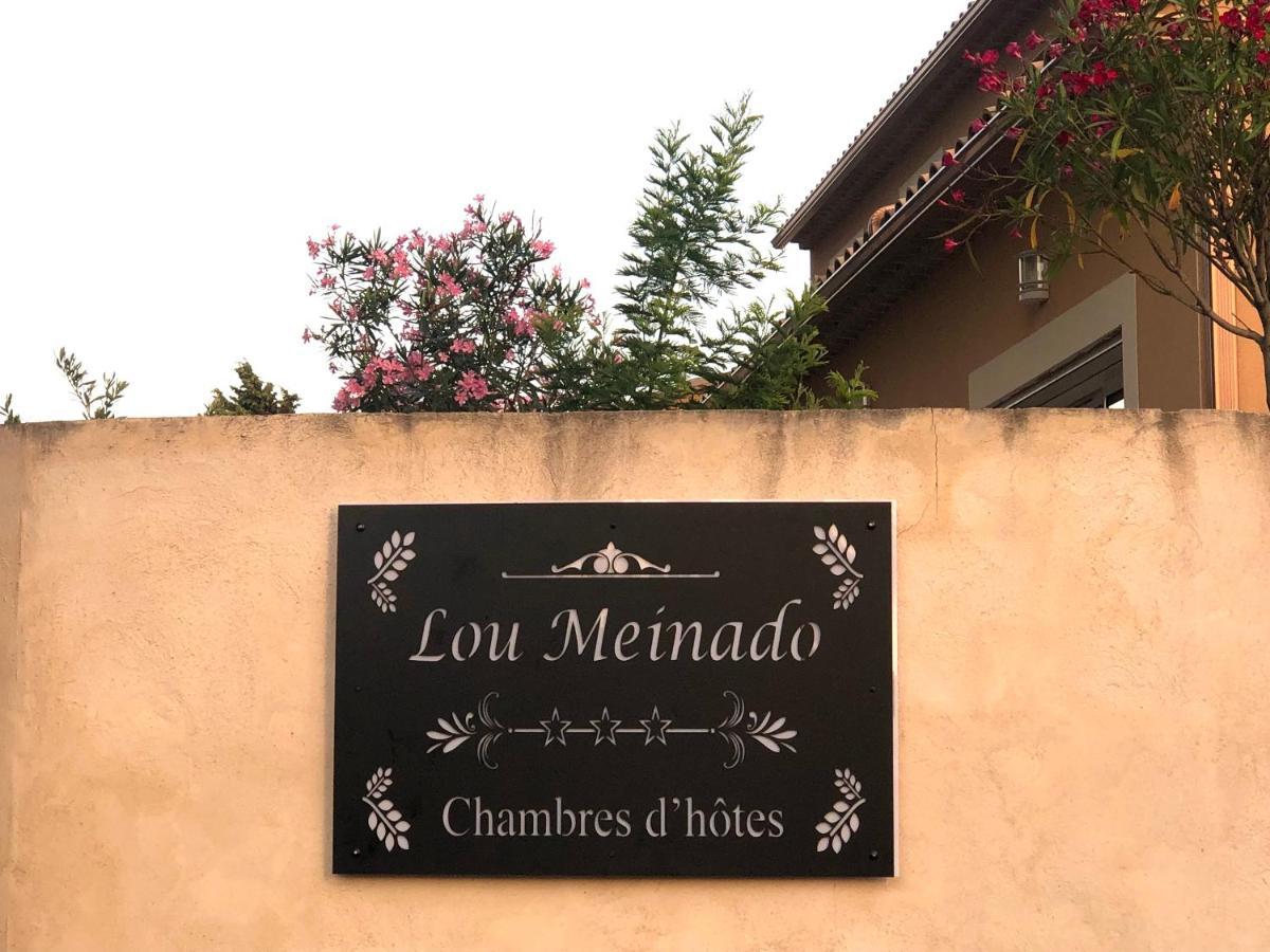 Lou Meinado Saint-Martin-de-Crau Esterno foto